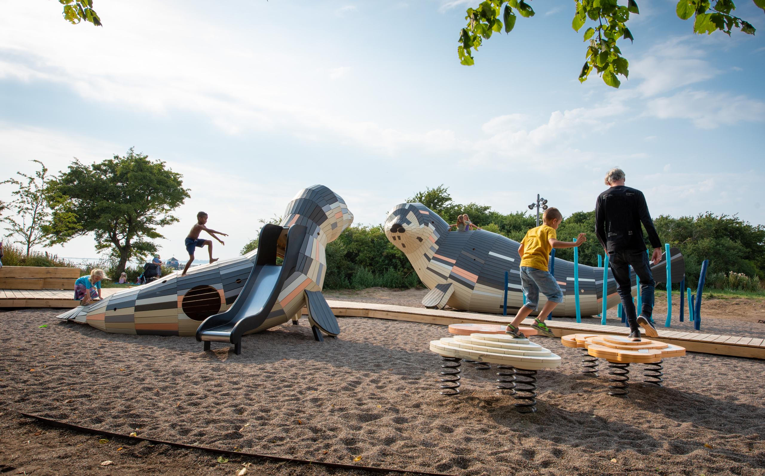 Seal playground, MONSTRUM