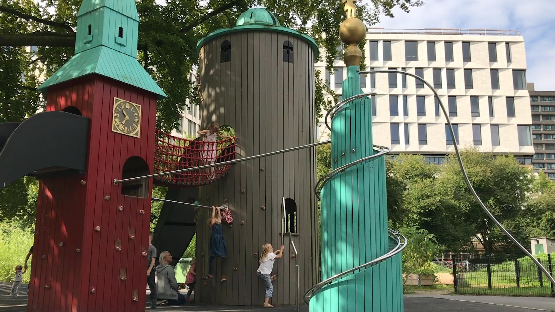 Kids playing at tower playground, MONSTRUM Playgrounds
